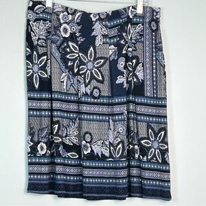 J. Jill Blue and White Pull-On Floral Skirt with Pockets